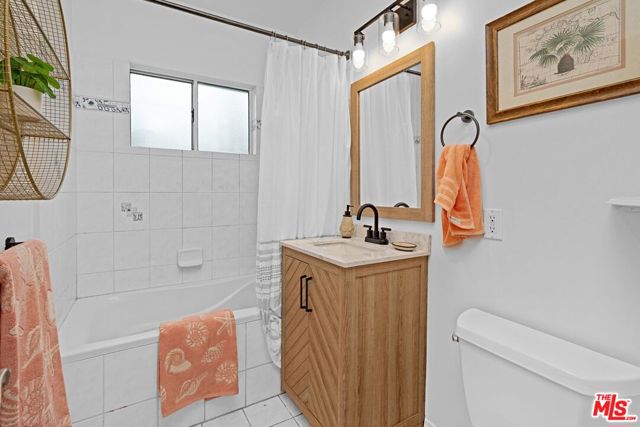 121 Strand Street, 13 photo 13