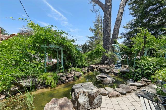 18211 Saratoga Los Gatos Road, Monte Sereno CA: https://media.crmls.org/mediaz/315c49c6-c1e9-421a-85f2-beed9b87c3d2.jpg