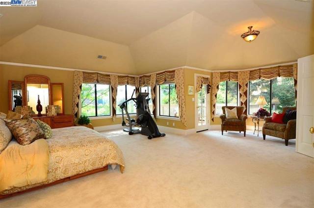 5045 Blackhawk Dr., Danville CA: https://media.crmls.org/mediaz/315c6daa-5fb8-4b75-98ce-8d4c10040e29.jpg