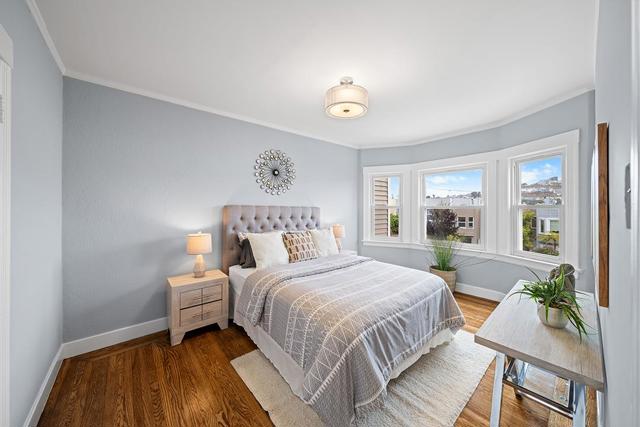 454 Ellington Avenue, San Francisco CA: https://media.crmls.org/mediaz/315cd97a-2f63-4817-8ebc-7588bb363cb2.jpg