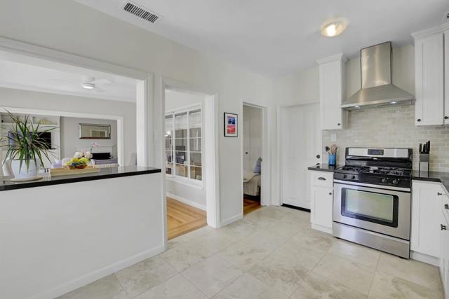 192 Oak Court, Menlo Park CA: https://media.crmls.org/mediaz/315cea7b-bd89-4311-b590-41e08437c9ac.jpg