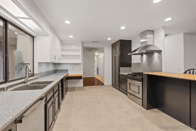 11580 Manzanita Rd, Lakeside CA: https://media.crmls.org/mediaz/315d4b42-bf4a-41d6-9148-b760eb79215c.jpg