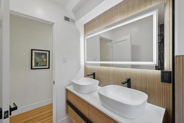500 La Casa Avenue, San Mateo CA: https://media.crmls.org/mediaz/315e243d-f852-4355-a58c-45ba51b0e773.jpg