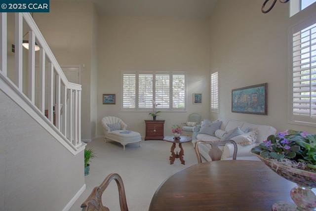 1409 Dumaine St, Concord CA: https://media.crmls.org/mediaz/315e332d-6b2e-4f00-89b3-9a1633785c7e.jpg