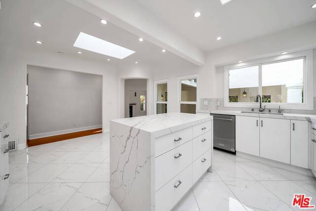 1316 Thayer Avenue, Los Angeles CA: https://media.crmls.org/mediaz/315e69bd-0cd1-4616-a3c2-3d867d37e081.jpg