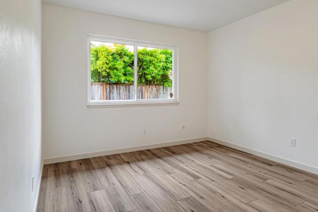 2259 Chanticleer Avenue, Santa Cruz CA: https://media.crmls.org/mediaz/315ea0e3-d89d-4841-9c79-31803d379beb.jpg