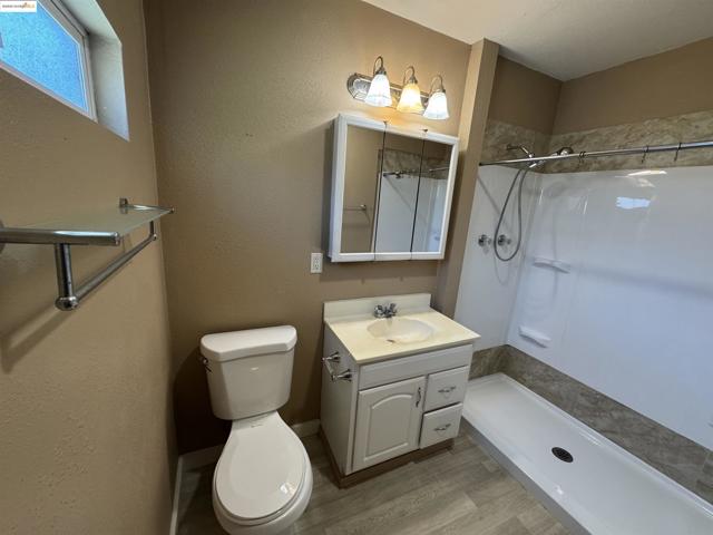 20145 Royal Avenue, Hayward CA: https://media.crmls.org/mediaz/315f1223-6104-4284-b27e-16d696ad109f.jpg