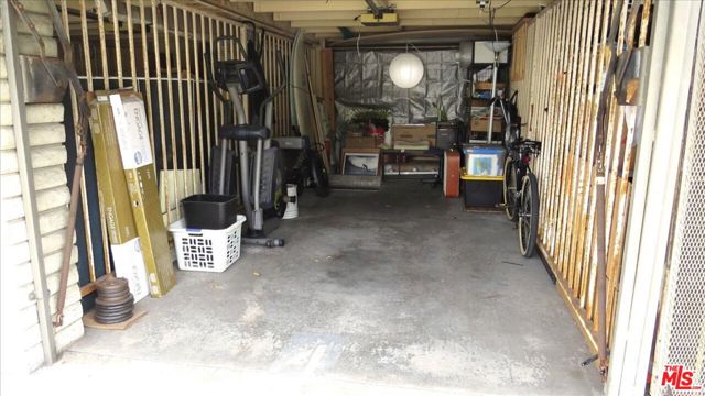 2311 4th Street, Santa Monica CA: https://media.crmls.org/mediaz/3160f6f4-da4c-4bfa-8992-46fc6e8362e2.jpg