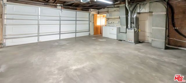 9855 Emperor Avenue, Arcadia CA: https://media.crmls.org/mediaz/31610a37-7959-432c-aba7-9efb815f9d50.jpg