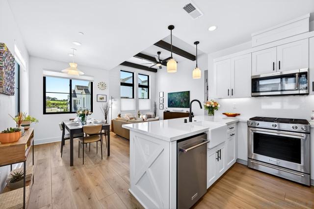 1216 Molara Ln, Encinitas CA: https://media.crmls.org/mediaz/3161cc8b-9300-421e-bb64-5dcf4c2be2a3.jpg