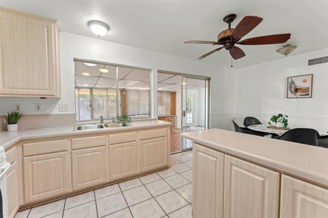 Detail Gallery Image 10 of 38 For 10840 Deering St, San Diego,  CA 92126 - 3 Beds | 2 Baths