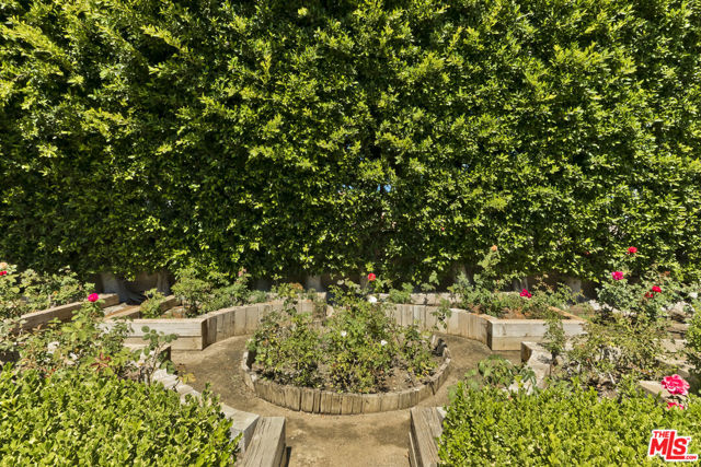 Drew Fenton | 2222 Canyonback Road Los Angeles CA | MLS: 7400788