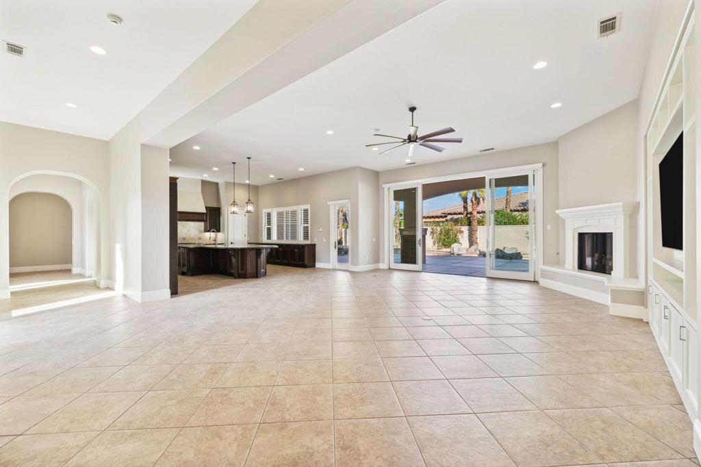 MLS #219137722DA image #22