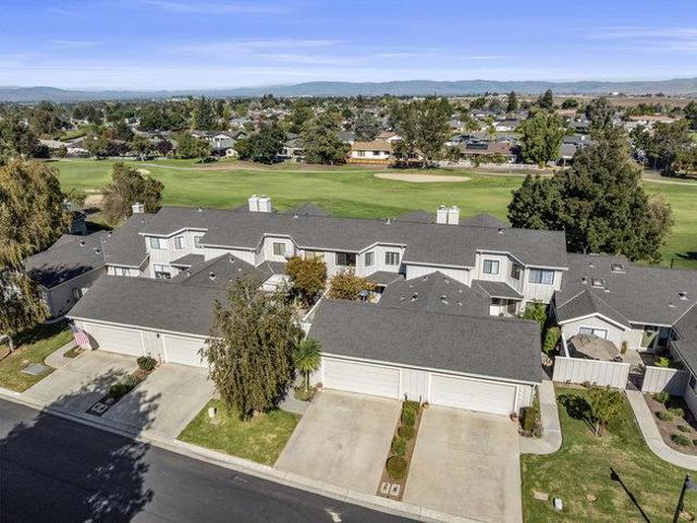 756 Duffin Drive, Hollister CA: https://media.crmls.org/mediaz/31653058-8168-49a2-883a-2f898cf8974e.jpg