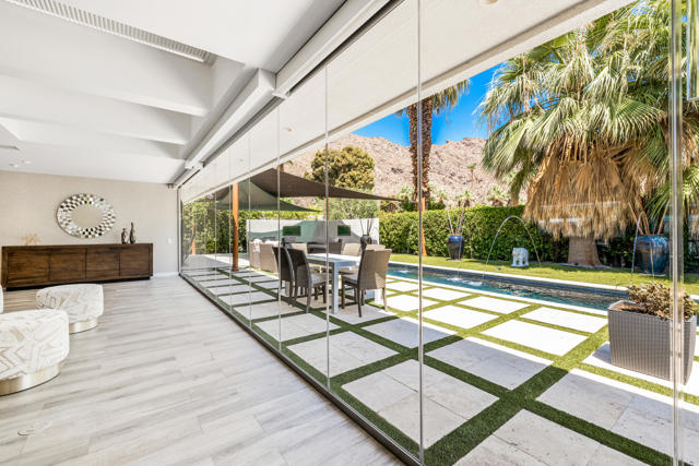 580 W Panga Way, Palm Springs CA: https://media.crmls.org/mediaz/3165c287-9aa4-40e5-abaf-901729924b40.jpg