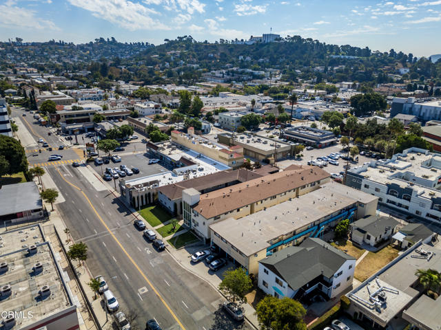 Detail Gallery Image 10 of 27 For 214 E Chevy Chase Drive Dr, Glendale,  CA 91205 - – Beds | – Baths