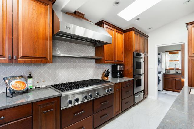 2675 Clove Street, San Diego CA: https://media.crmls.org/mediaz/31660924-02db-4adb-8373-89c9caafd5f6.jpg
