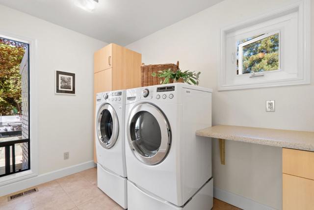 7919 Empire Grade, Santa Cruz CA: https://media.crmls.org/mediaz/31667599-7d08-43de-b135-0f63bcd0616c.jpg