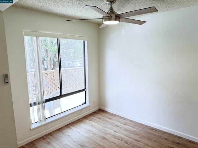 480 N Civic Dr, Walnut Creek CA: https://media.crmls.org/mediaz/31674eb3-cc11-48f6-8a4a-0448cef87451.jpg