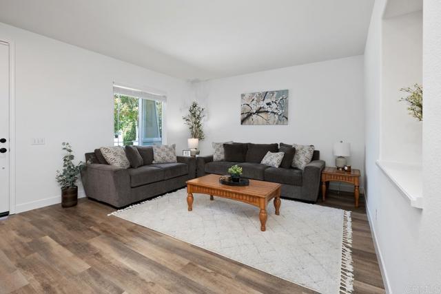 1218 Corte Zafiro, San Marcos CA: https://media.crmls.org/mediaz/31678d26-7859-4839-8b04-1305fd90cce1.jpg