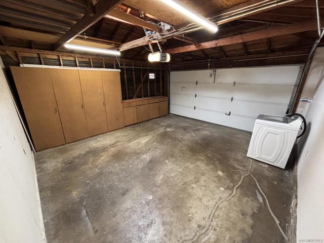 6369 Clara Lee Ave, San Diego CA: https://media.crmls.org/mediaz/3168615e-95b1-44e0-8872-e92555cbcabd.jpg