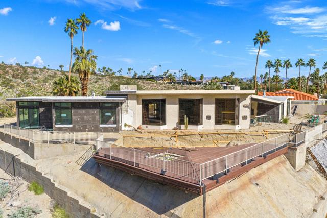 1133 W Dolores Court, Palm Springs CA: https://media.crmls.org/mediaz/31689713-184e-4fc0-b523-ffc0def56cf3.jpg