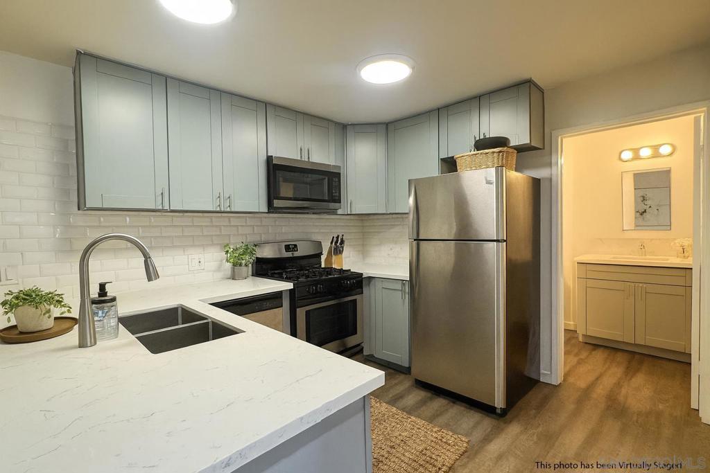3029 Broadway - photo 3