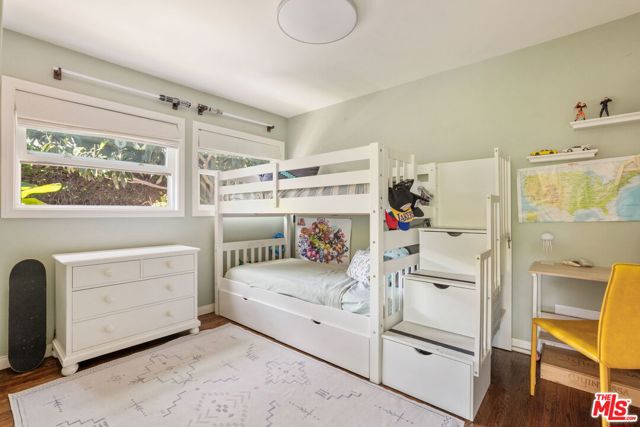 5358 S Centinela Avenue, Los Angeles CA: https://media.crmls.org/mediaz/316a6179-8f7d-4d33-8277-69ec8eaa6499.jpg