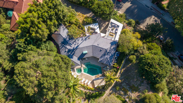 2034 Outpost Drive, Los Angeles CA: https://media.crmls.org/mediaz/316a66a1-822c-4d34-b943-4d47f97a0122.jpg