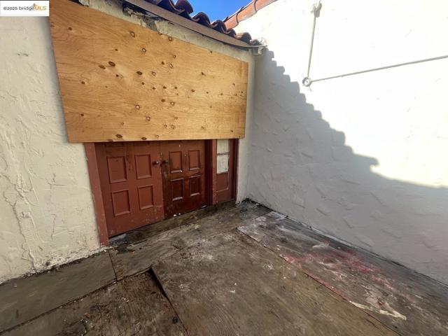 2890 Concord BLVD, Concord CA: https://media.crmls.org/mediaz/316d07b5-33a9-4ce8-92bd-fd9a2fdc9d92.jpg
