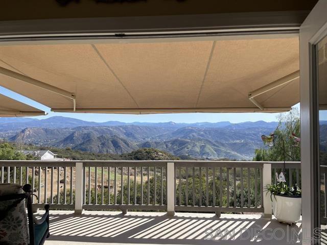 2216 Crest Dr, El Cajon CA: https://media.crmls.org/mediaz/316eaa6e-66c7-4262-a9b9-d59d36586aec.jpg
