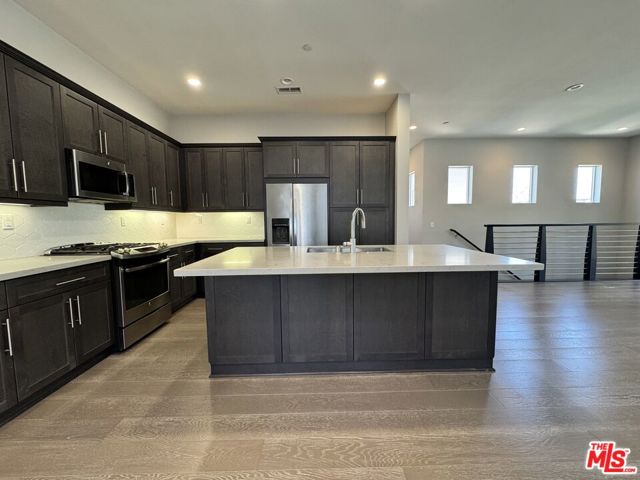 224 Follyhatch, Irvine CA: https://media.crmls.org/mediaz/3170238b-7029-4bf8-8bc1-8a654c51b0fe.jpg