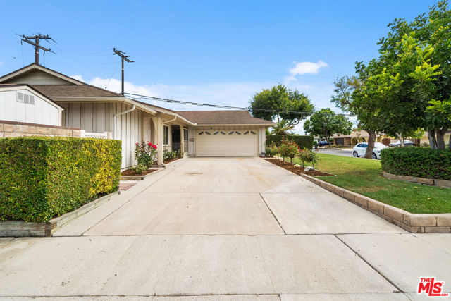1690 Loma Drive photo 5