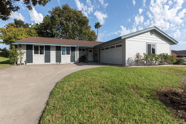 Detail Gallery Image 2 of 22 For 5977 Erlanger St, San Diego,  CA 92122 - 4 Beds | 2 Baths