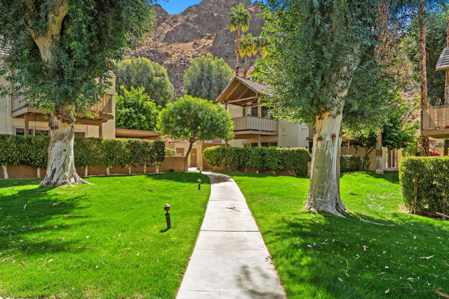 78205 Cortez Lane, Indian Wells CA: https://media.crmls.org/mediaz/3170dbea-b8dd-4fca-8de0-c01d522d5c94.jpg