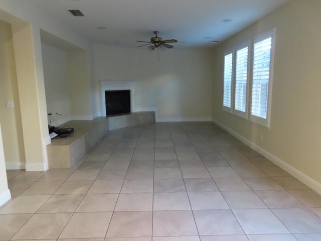 176 N Sierra Madre Street, Tracy CA: https://media.crmls.org/mediaz/31713e38-cc9d-47b5-8f46-a5e0bf3efda1.jpg