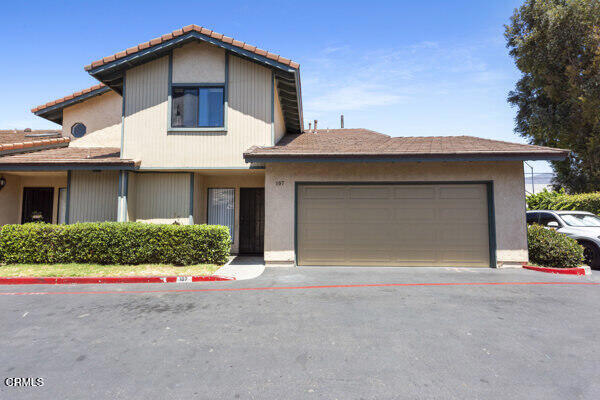 107 Sonoma Lane, Santa Paula CA: https://media.crmls.org/mediaz/3171bc18-05fa-4ab8-bf3f-fff11b112248.jpg