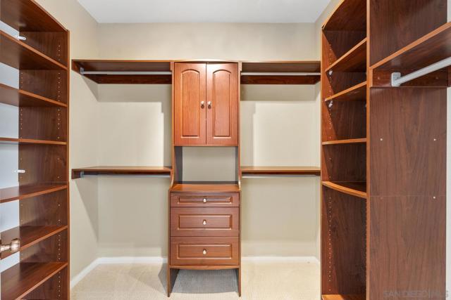 2337 Douglaston Glen, Escondido CA: https://media.crmls.org/mediaz/317230cc-37ef-49e6-b8de-c6b9a4b23f78.jpg