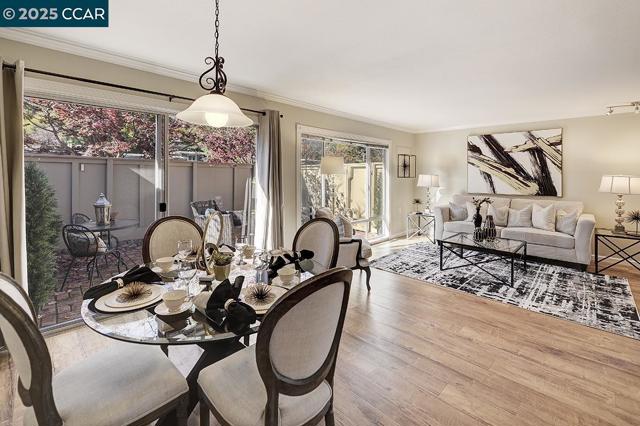 2424 Tice Creek Dr., Walnut Creek CA: https://media.crmls.org/mediaz/317311f8-3636-47c6-b38f-b42157e8a03c.jpg