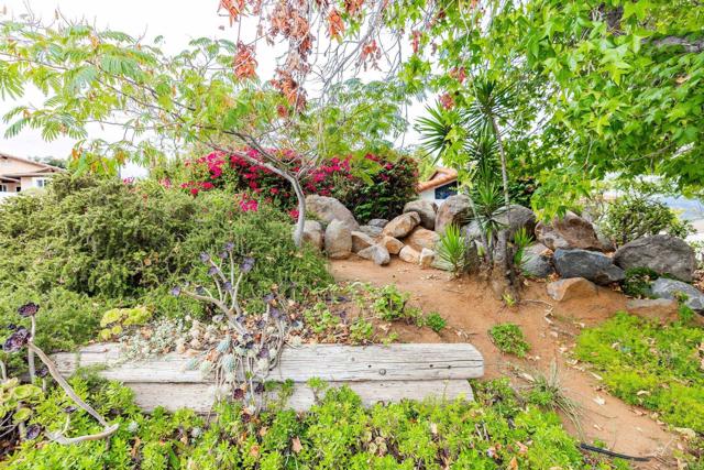 Detail Gallery Image 10 of 75 For 1402 Rimrock Dr, Escondido,  CA 92027 - 4 Beds | 3/1 Baths