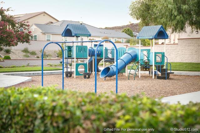 Detail Gallery Image 30 of 35 For 31197 Whistling Acres Dr, Temecula,  CA 92591 - 5 Beds | 3/1 Baths