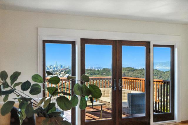 46 Caroline Way, Daly City CA: https://media.crmls.org/mediaz/3173be19-5ced-49b1-afc6-f9324a92ebb7.jpg