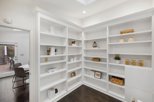 2937 San Juan Boulevard, Belmont CA: https://media.crmls.org/mediaz/3173d6b0-c1b4-4c36-84d0-5329a94fdec2.jpg