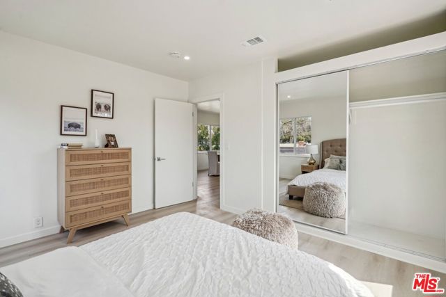 910 Arwin Street, Pasadena CA: https://media.crmls.org/mediaz/31740646-31e3-4487-b64d-a5e2a17148bb.jpg