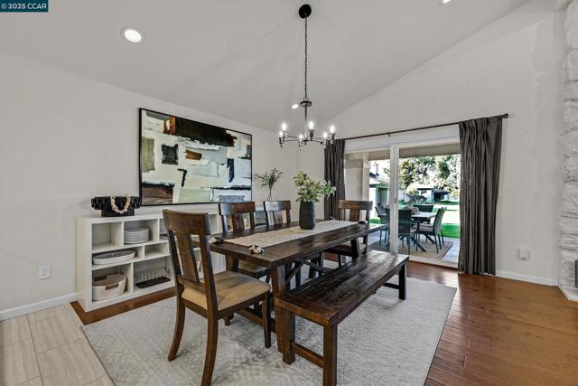 3716 Mesa Vista Dr, San Ramon CA: https://media.crmls.org/mediaz/3174770f-9ebe-4a8c-a881-65d21e25b1c6.jpg