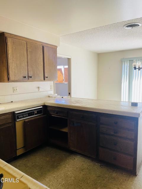 Detail Gallery Image 2 of 15 For 205 Dana Point Ave, Ventura,  CA 93004 - 4 Beds | 3 Baths