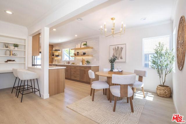 824 N Lima Street, Burbank CA: https://media.crmls.org/mediaz/3176f6dc-9eb9-4730-9820-243a1ba2408a.jpg