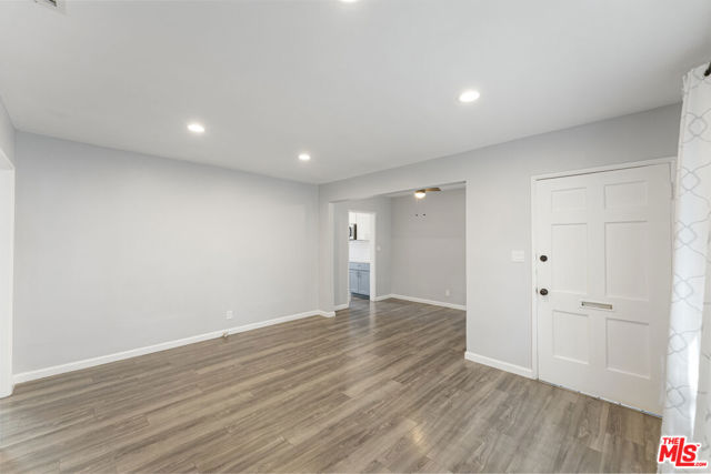 8056 Wakefield Avenue, Panorama City CA: https://media.crmls.org/mediaz/31779ddb-e1fb-484a-bb6f-afb4c0a452ee.jpg