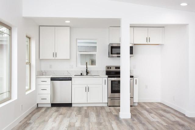 12049 Coping Place, Lakeside CA: https://media.crmls.org/mediaz/3177e8f8-94ca-4cbf-bb27-8ab28d9ff030.jpg