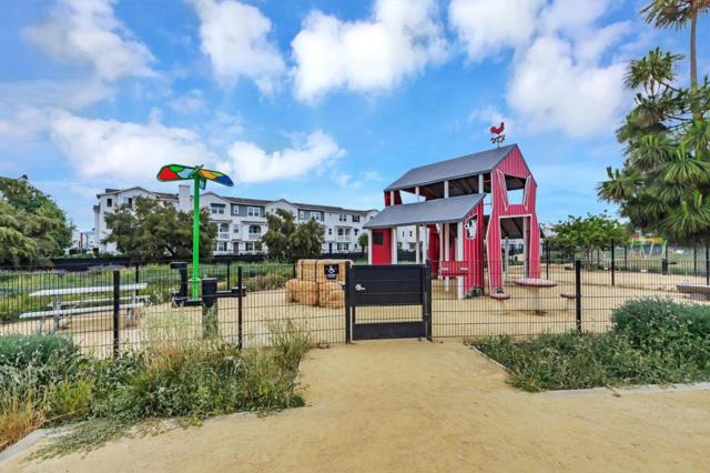 285 Wild Rose Way, Milpitas CA: https://media.crmls.org/mediaz/3179432b-b350-4f2f-8ab4-c4db64021fdf.jpg
